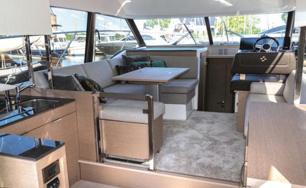 Test Prestige 420 F Line Skipper Bootshandel