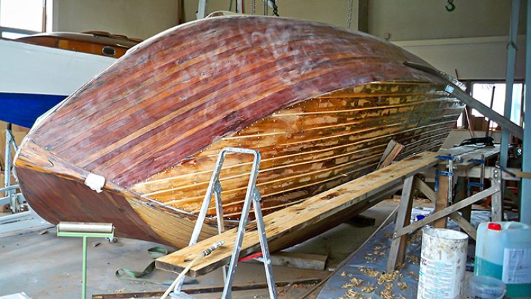 holz segelboot restaurieren